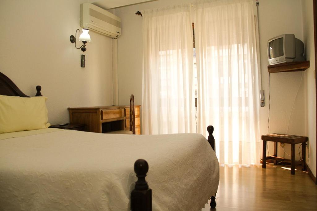 Sao Neutel Hotel Кавес Стая снимка