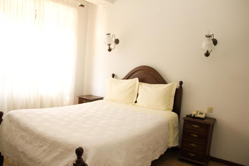 Sao Neutel Hotel Кавес Стая снимка